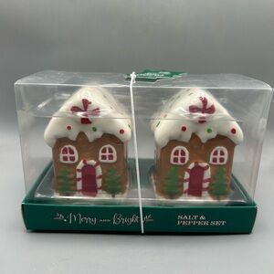 Merry & Bright Gingerbread House Salt And Pepper Set Christmas NEW
